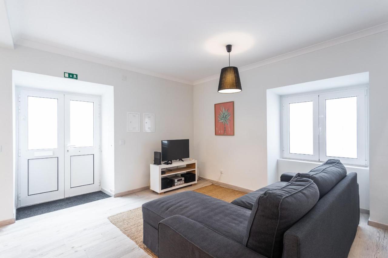 Town Square House Apartment Setubal